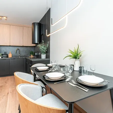 Apartment Apartly - Cisza W Nowoczesnym Stylu & Parking